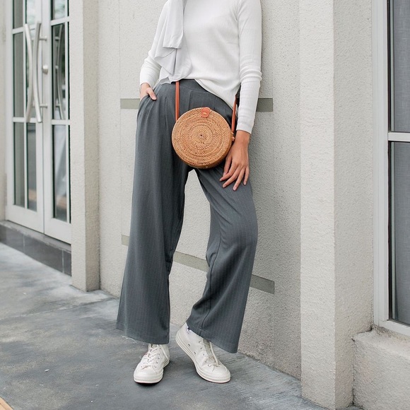 Uniqlo Ponte Wide Leg Pants - Picture 3 of 7